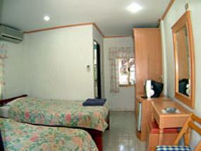 Hotelzimmer First Villa